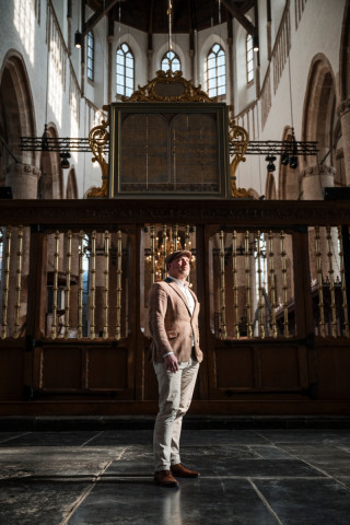 Pieterskerk met man