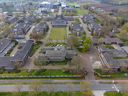 Dronebeeld van Generaal de Bonskazerne