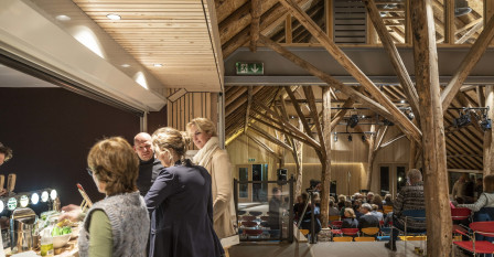 Monumentale boerderij als theaterzaal